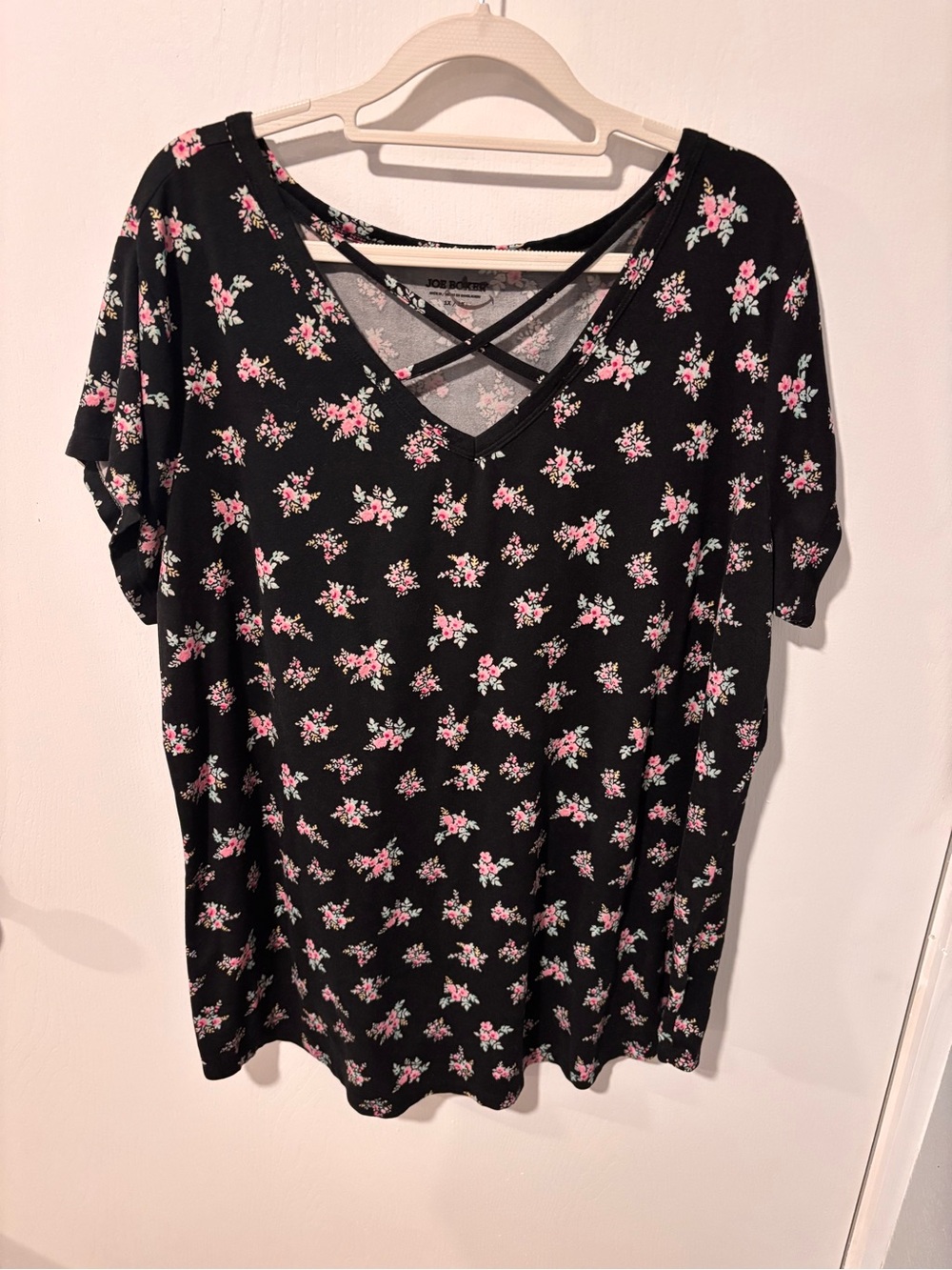 Joe Boxer Black Floral Crisscross V-Neck Top 1x